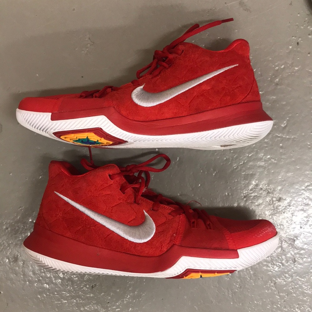 Nike Kyrie 3 Red Suede 12 USED 852395-601 Irving